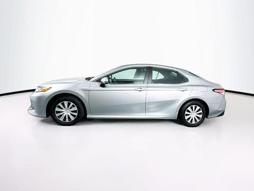 2019 Toyota Camry Hybrid LE