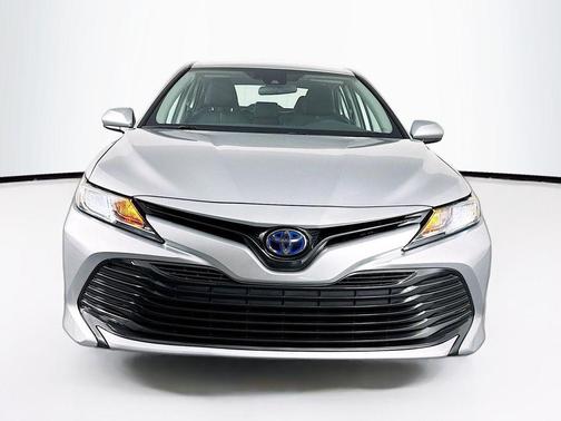 2019 Toyota Camry Hybrid LE