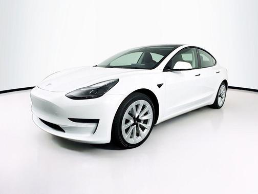 2022 Tesla Model 3 Standard Range