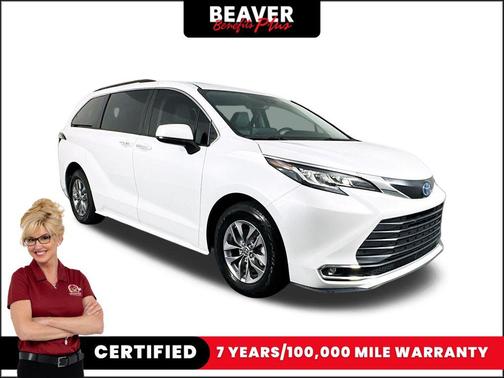 2022 Toyota Sienna XLE 7 Passenger