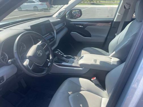 2020 Toyota Highlander Platinum