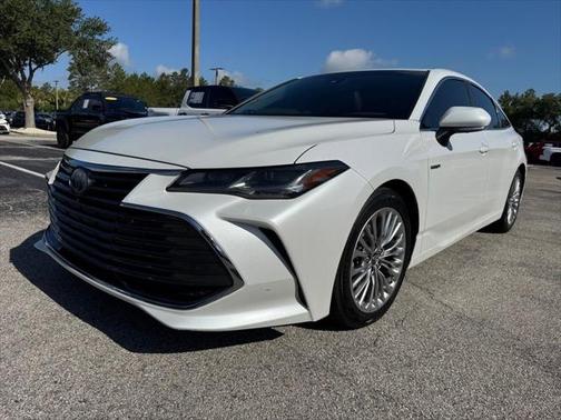 2019 Toyota Avalon Hybrid Limited