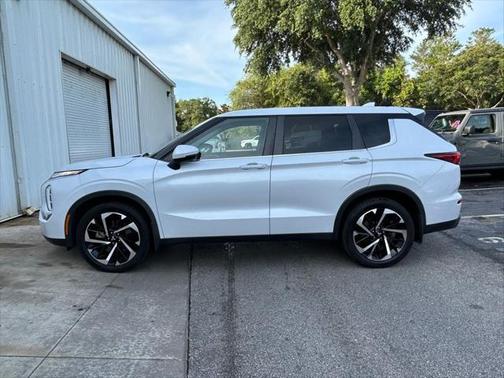 2022 Mitsubishi Outlander ES 2.5 S-AWC