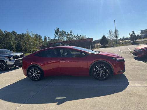 2024 Toyota Prius XLE