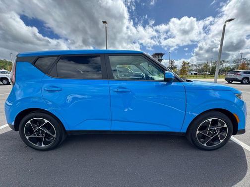 2023 Kia Soul EX