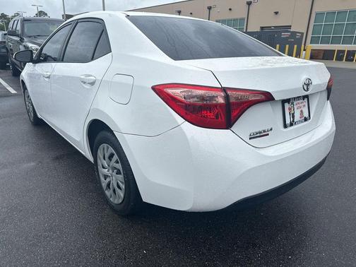 Super White 2019 Toyota Corolla LE