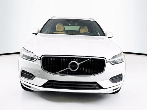 2018 Volvo XC60 T5 Momentum
