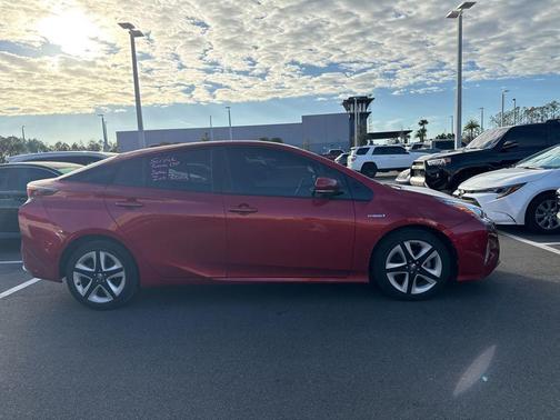 2016 Toyota Prius Four Touring