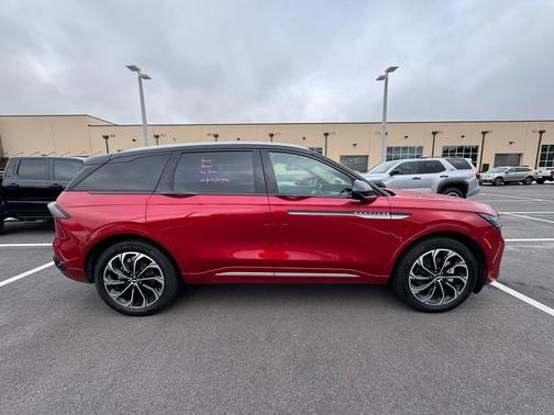 2024 Lincoln Nautilus Reserve