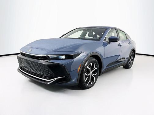 2025 Toyota Crown XLE