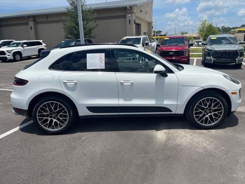 2018 Porsche Macan Base