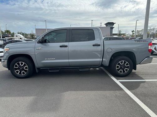2018 Toyota Tundra SR5