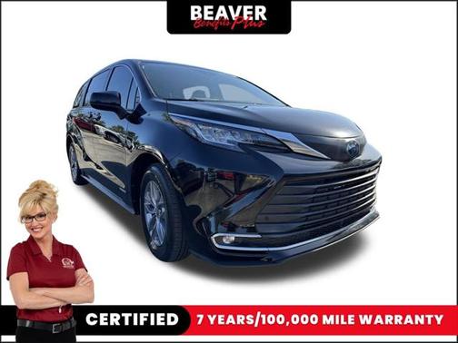 2021 Toyota Sienna XLE 8 Passenger
