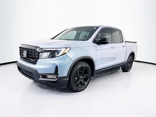 Sonic Gray Pearl 2023 Honda Ridgeline Black