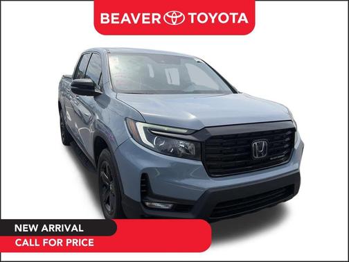 Sonic Gray Pearl 2023 Honda Ridgeline Black