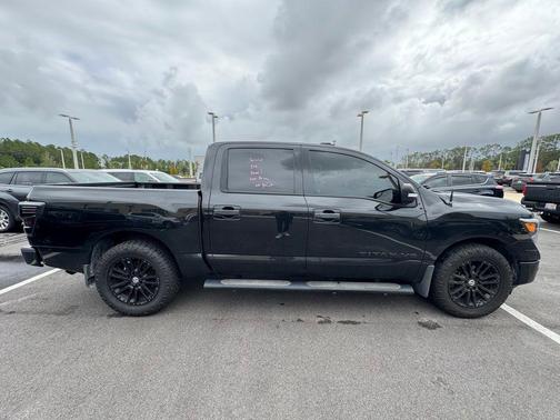 2019 Nissan Titan SV