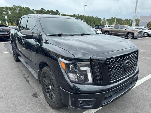 2019 Nissan Titan SV