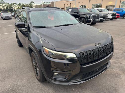 2023 Jeep Cherokee Altitude