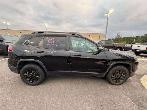2023 Jeep Cherokee Altitude