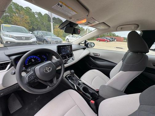 2022 Toyota Corolla Hybrid SE