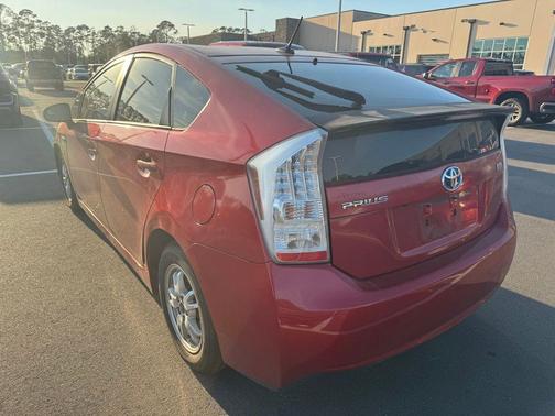 2010 Toyota Prius III