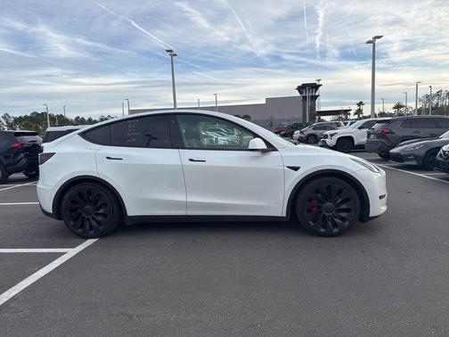 2022 Tesla Model Y Performance Dual Motor All-Wheel Drive