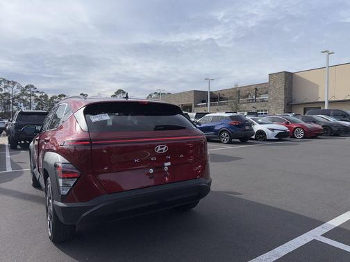 2025 Hyundai KONA SEL