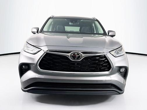 2026 Toyota Highlander Hybrid Limited