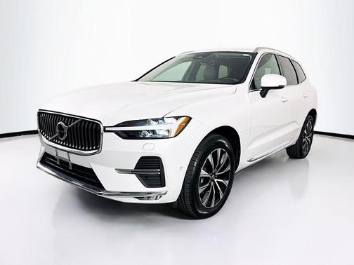 2023 Volvo XC60 B5 Plus Bright Theme