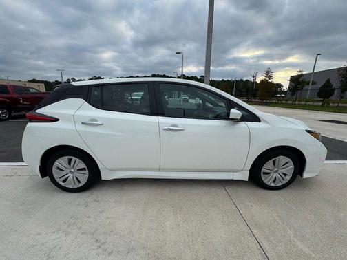 2023 Nissan Leaf S 40 kWh