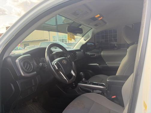 2017 Toyota Tacoma SR5