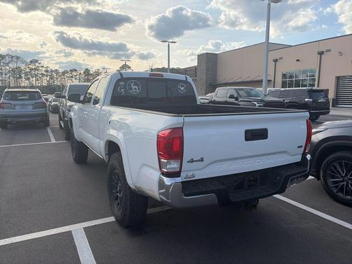 2017 Toyota Tacoma SR5