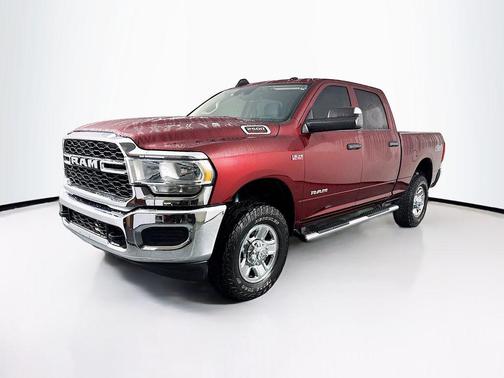 2020 RAM 2500 Tradesman Crew Cab 4X4 6'4' Box