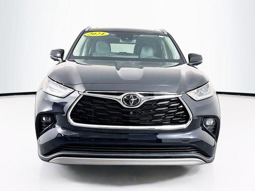 2024 Toyota Highlander Platinum