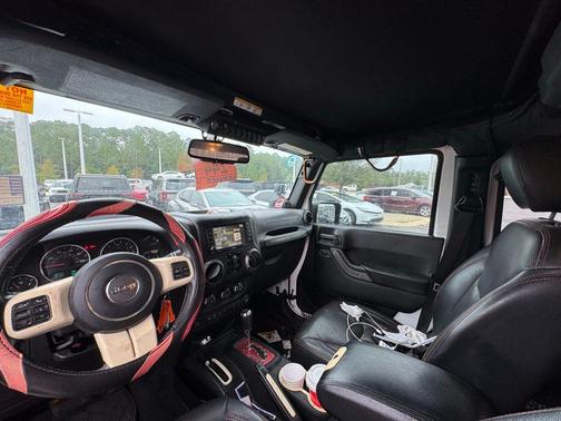 2013 Jeep Wrangler Unlimited Sahara