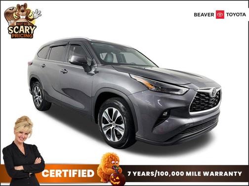 Magnetic Gray Metallic 2024 Toyota Highlander XLE