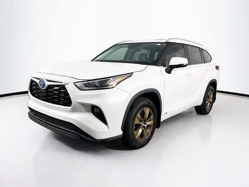 2023 Toyota Highlander Hybrid XLE