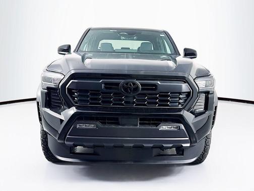 2026 Toyota Tacoma Hybrid TRD Off Road