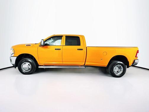 2024 RAM 3500 Tradesman Crew Cab 4x4 8' Box