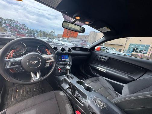 2016 Ford Mustang V6