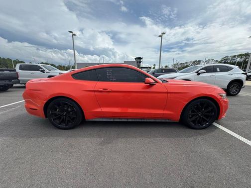 2016 Ford Mustang V6