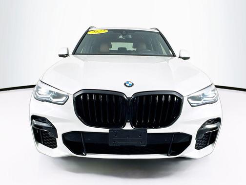 2022 BMW X5 M50i