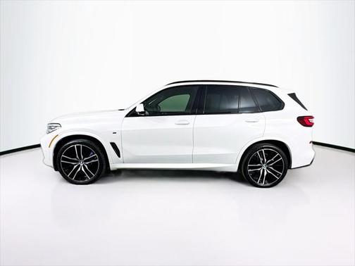 2022 BMW X5 M50i