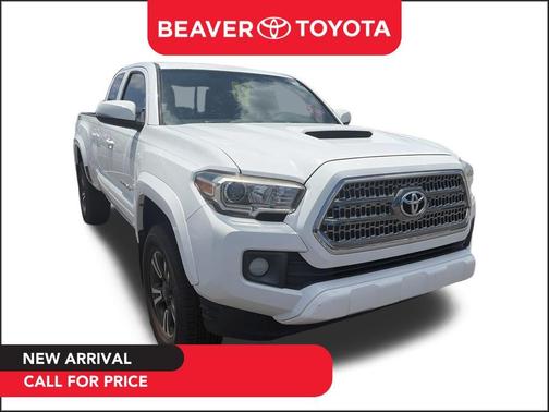 Super White 2017 Toyota Tacoma TRD Sport