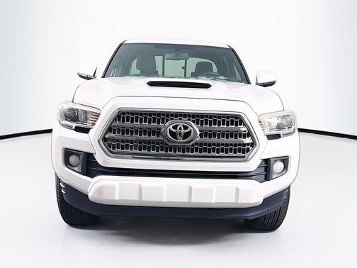 Super White 2017 Toyota Tacoma TRD Sport