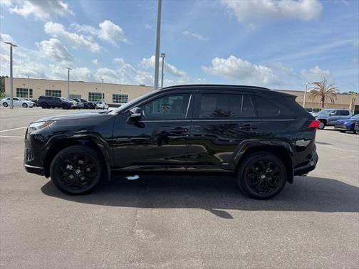 2024 Toyota RAV4 Hybrid SE