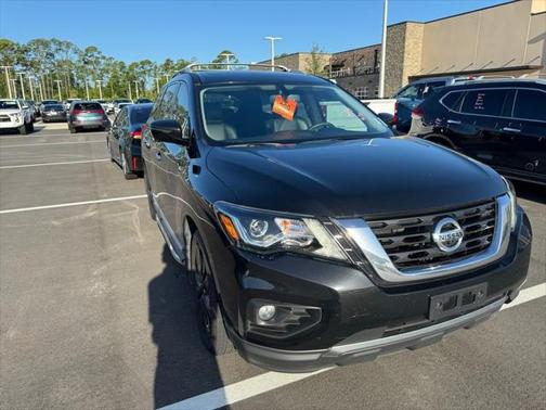 2017 Nissan Pathfinder Platinum