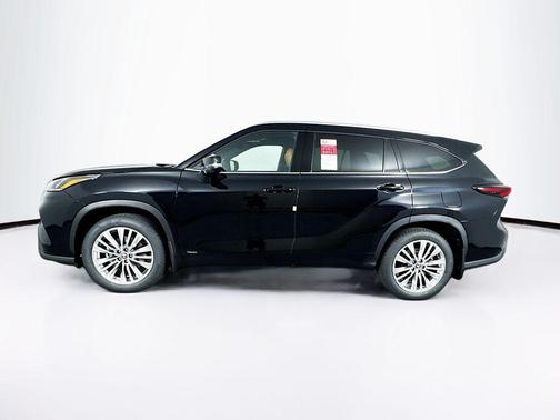Midnight Black Metallic 2026 Toyota Highlander Hybrid Platinum