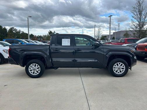 2024 Toyota Tacoma SR5