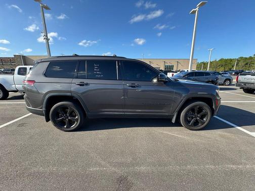 2022 Jeep Grand Cherokee L Altitude